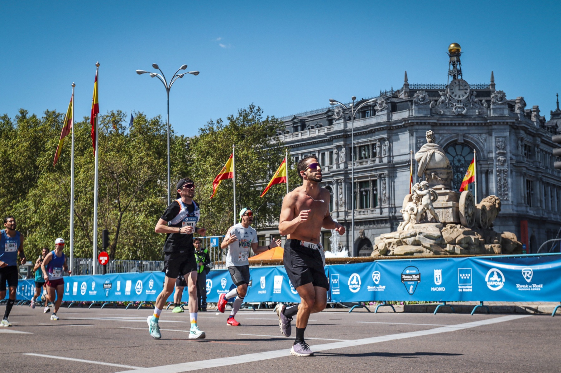 Victor Escariz running a marathon through Madrid